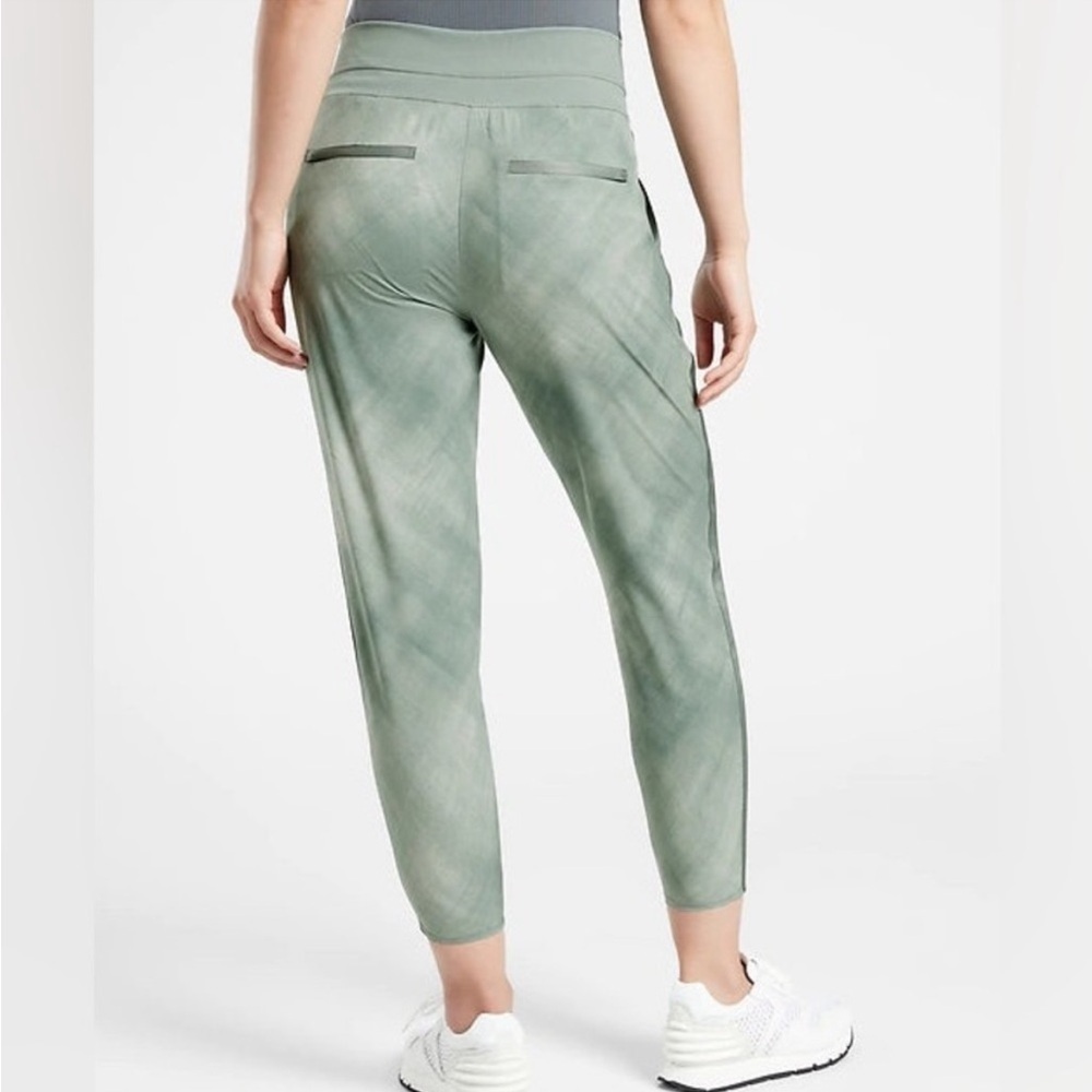 ATHLETA Nolita Slim Tapered Ankle High Rise Pants Size 2 Travel UPF Quick Dry - Picture 2 of 16
